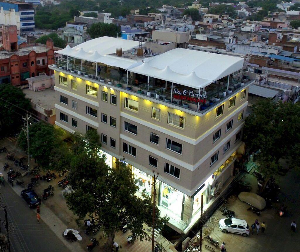 Hotel City Crown Mandsaur 外观 照片