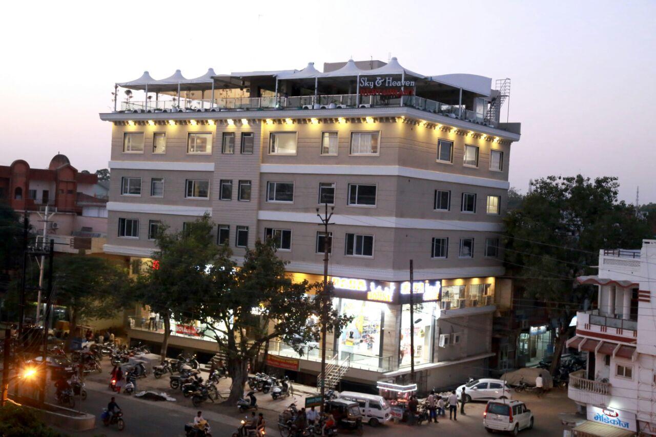 Hotel City Crown Mandsaur 外观 照片